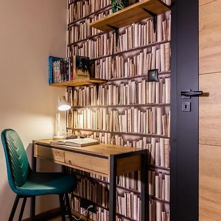 아파트 Jelonek 옐레니아구라